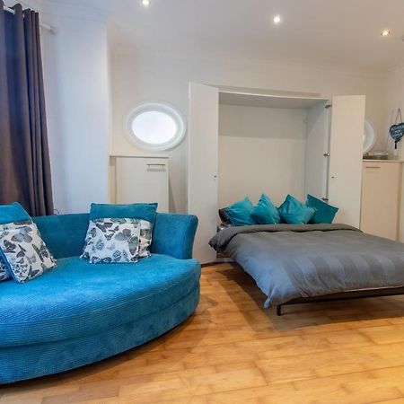 Spacious And Light Flat In Clapham Londyn Zewnętrze zdjęcie