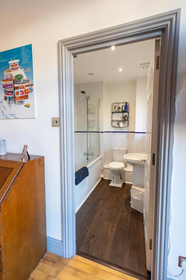 Spacious And Light Flat In Clapham Londyn Zewnętrze zdjęcie